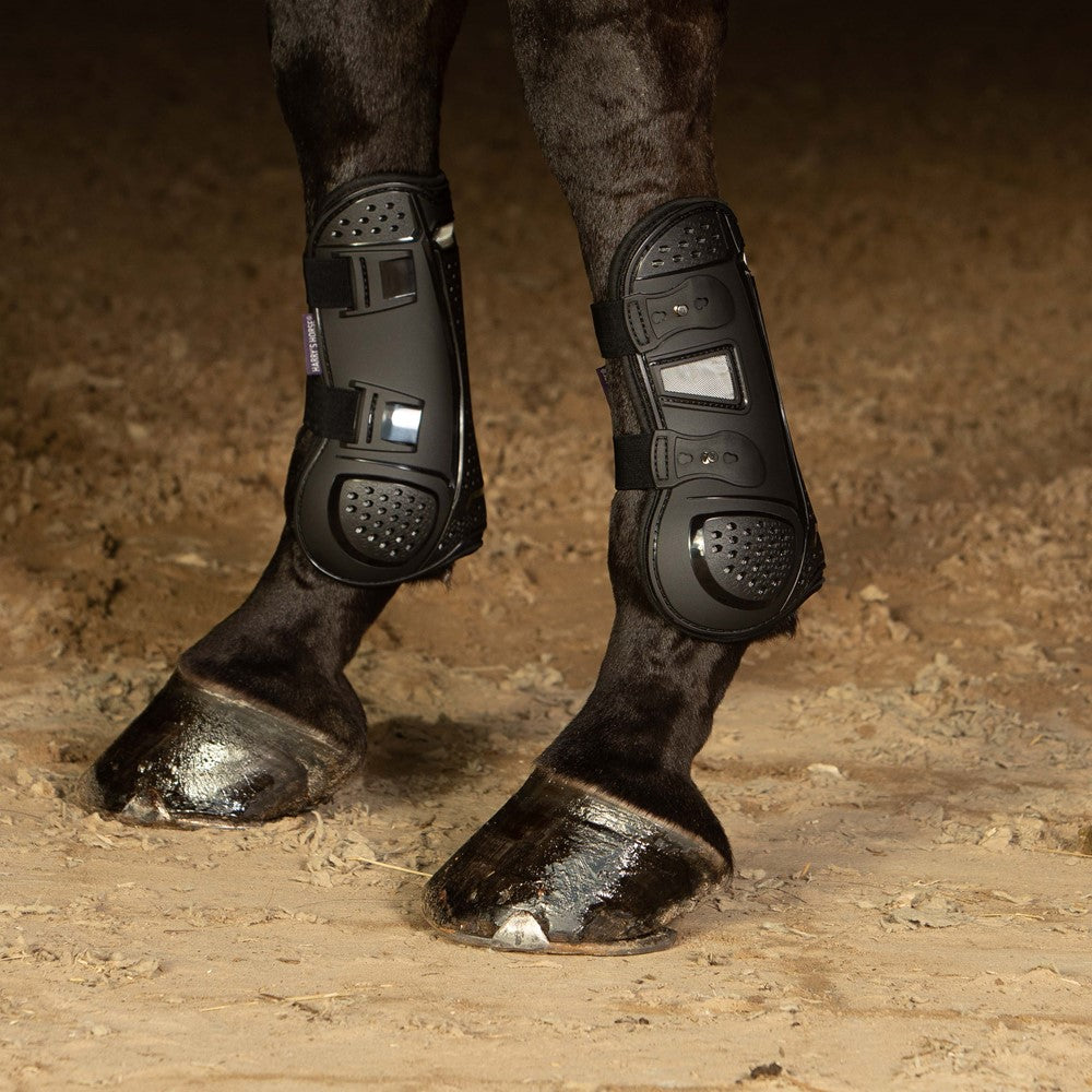 lichte peeskappen paard