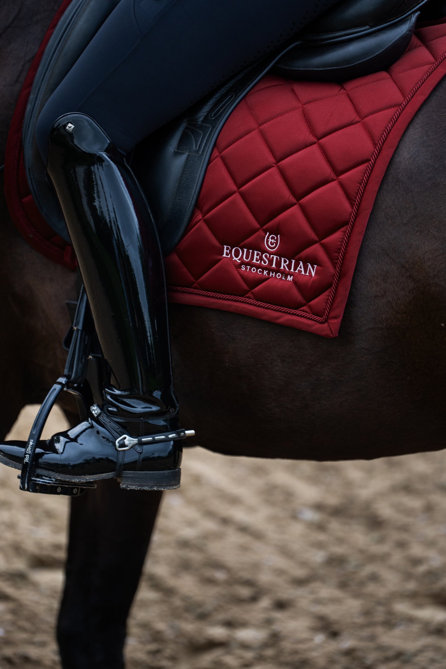 Dressage Saddle Pad Line Bordeaux